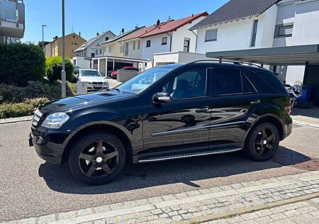 Mercedes-Benz ML 320 CDI 4MATIC - Absolut Voll
