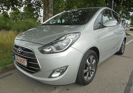 Hyundai ix20 Sonderausführung"blue YES!"orig 64000 KM !