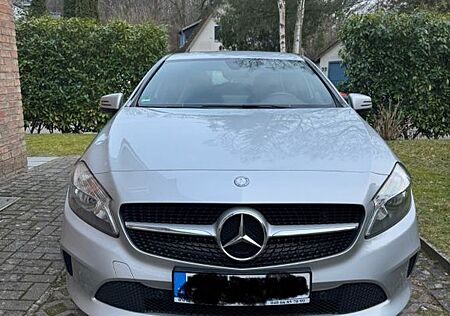 Mercedes-Benz A 180 - Facelift, Großes Display, sehr gepflegt