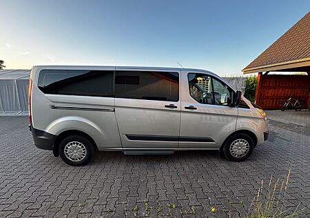 Ford Transit Custom 9 Sitzer