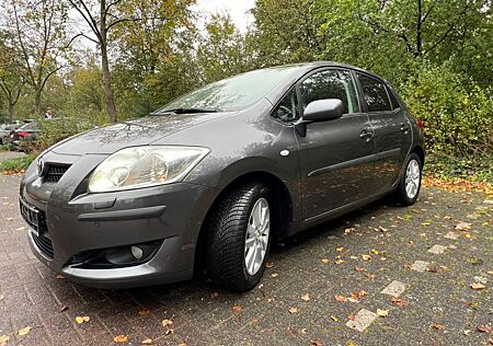 Toyota Auris 1.6 VVT-i Executive Automatik mit LPG