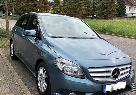Mercedes-Benz B 180 - 7G-DCT - Service & TÜV neu, quasi 1.Hand
