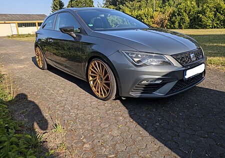 Seat Leon SC 2.0 TSI CUPRA 300 Handschalter