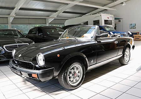 Fiat 124 Spider Pinifarina Spider Europa (124 DS)
