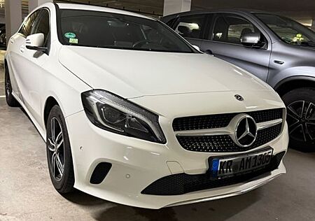 Mercedes-Benz A 200 d Style DCT Style