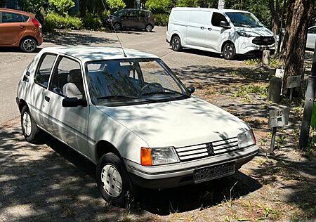 Peugeot 205 1.4 H-Gutachten Tüv
