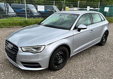 Audi A3 1.4 TFSi S-tronic Sportback ultra LED ACC AHK