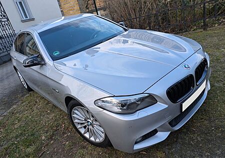 BMW 550i - xDrive Sportautomatik V8