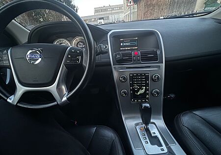 Volvo XC 60 XC60 D3 AWD Geartronic Kinetic Kinetic