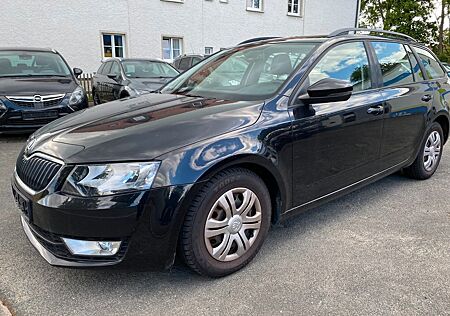 Skoda Octavia Combi Elegance LEDER TÜV7.25 KLIMA SITZH