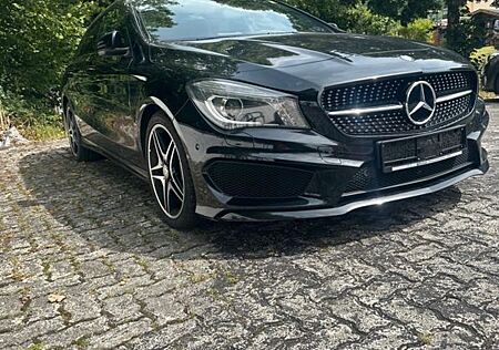 Mercedes-Benz CLA 220 d 4MATIC DCT AMG Line AMG Line