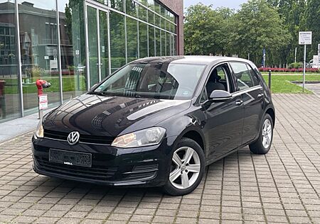 VW Golf Volkswagen VII Lim. Comfortline BMT 1.6TDI SHZ/NAVI/BT