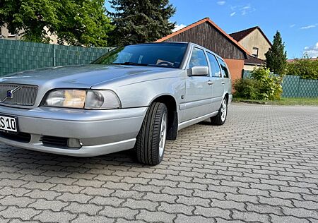 Volvo V70 2.4 103kW - HU bis 04/2026