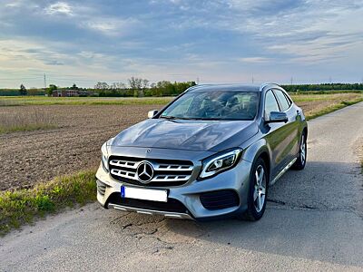 Mercedes-Benz GLA 180 AMG Line Automatik LED Navi Sitzheizung