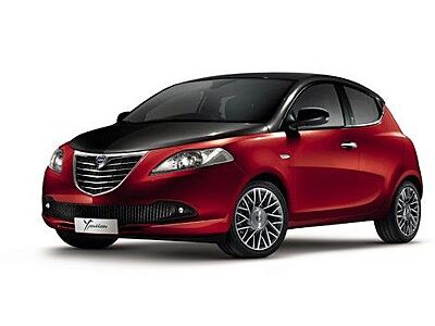 Lancia Ypsilon 1.2 Black & Red Edition ähnl. Fiat 500
