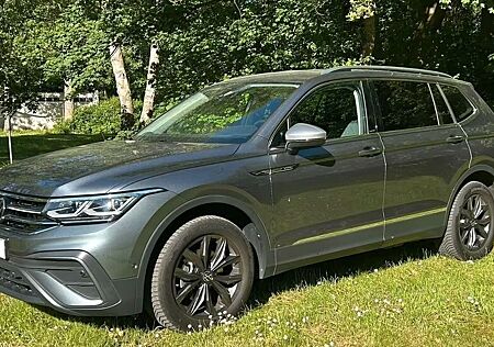 VW Tiguan Allspace Volkswagen 2.0 TDI SCR DSG MOVE