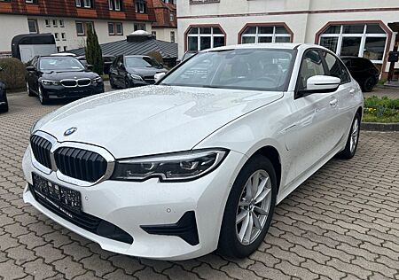 BMW 320e Lim. Advantage*LED*Kamera*LiveCockpit*SHZ