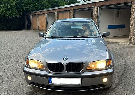 BMW 318i - E46