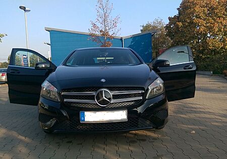 Mercedes-Benz A 180 Urban Automatik (+ Winterreifen)