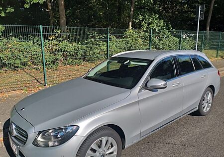 Mercedes-Benz C 200 4MATIC T Autom. -