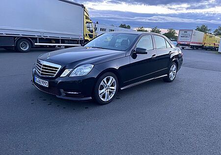 Mercedes-Benz E 250 CDI 4MATIC BlueEFF. AVANTG. Autom. AVA...