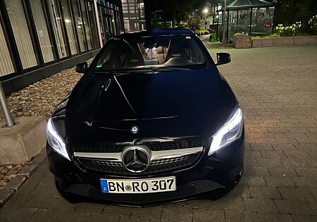 Mercedes-Benz CLA 180 Shooting Brake CLA 180 Urban Shootin...