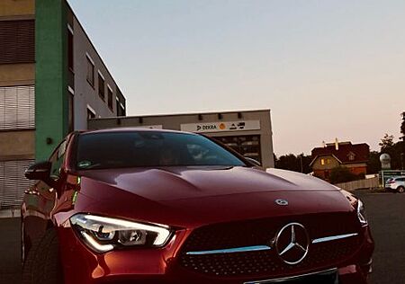 Mercedes-Benz CLA 200 Shooting Brake -