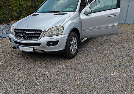 Mercedes-Benz ML 350 4MATIC -
