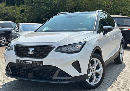 Seat Arona FR Weiß/Schwarz /LED/DAB/1.Hand/Sportsitze