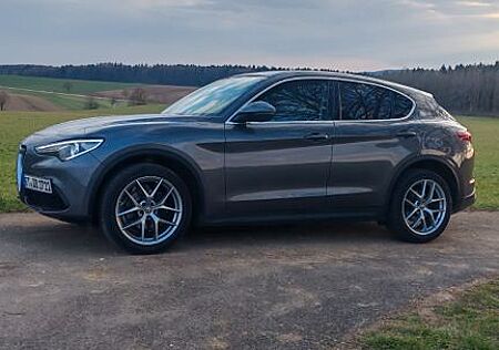 Alfa Romeo Stelvio 2.0 280ps Q4 Remus