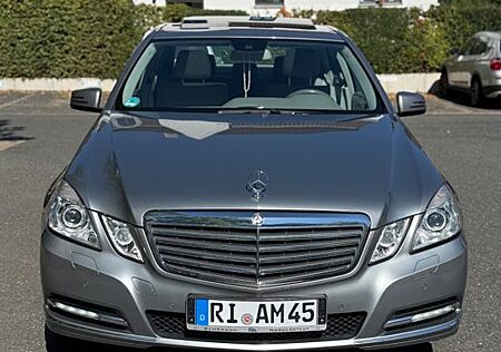 Mercedes-Benz E 350 CGI BlueEFFICIENCY ELEGANCE ELEGANCE