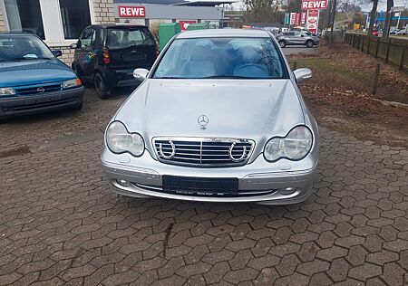 Mercedes-Benz C 320