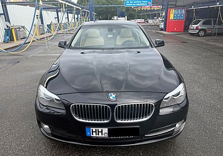 BMW 525d - Navi | Bi-Xenon | PDC | Schiebedach