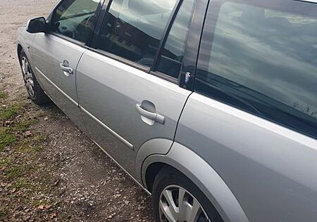 Ford Mondeo 2,0TDCi 96 kW DPF Ghia Ghia