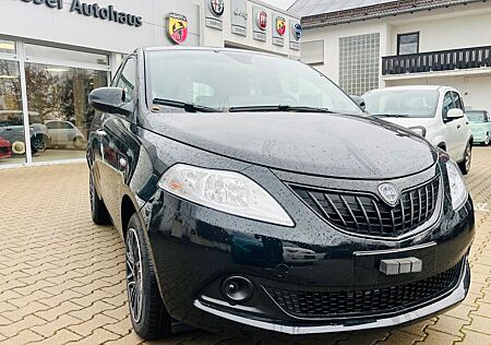 Lancia Ypsilon Tageszulassung 0 KM,NEUZUSTAND!