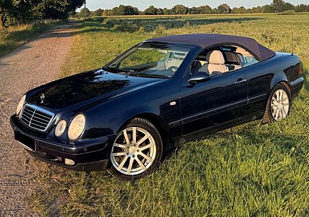 Mercedes-Benz CLK 200 KOMPRESSOR ELEGANCE *TÜV NEU*