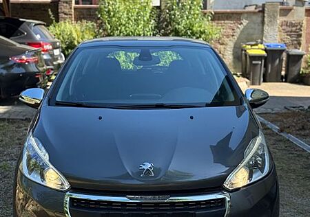 Peugeot 208 PureTech *Kamera*Navi*Zahnriemen*