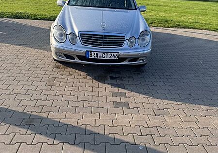 Mercedes-Benz E 320 ELEGANCE