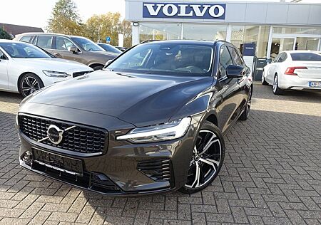 Volvo V60 Ultra Dark T8 AWD/B&W/HeadUP/360°/Massage