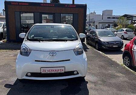Toyota iQ +