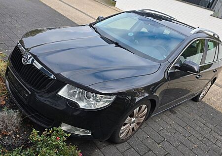 Skoda Superb 2.0 TDI DSG Ambition Combi Ambition