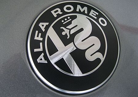 Alfa Romeo Junior Ibrida Intensa 1.2 VGT