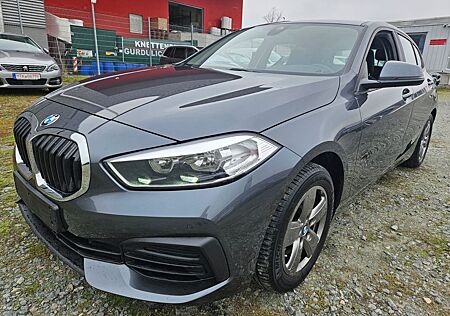 BMW 118i ADVANTAGE * NAVIGATION * ALU * PDC