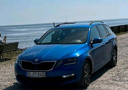 Skoda Octavia 2.0 TDI DSG Drive Combi Drive