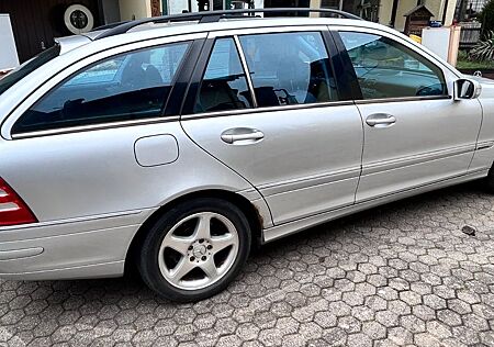 Mercedes-Benz C 180 T AVANTGARDE Avantgarde