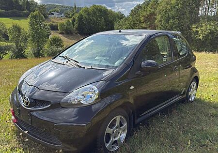 Toyota Aygo (X) Aygo (X) 1,0 Black Black