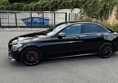 Mercedes-Benz C 400 4MATIC AMG Line Autom. AMG Line