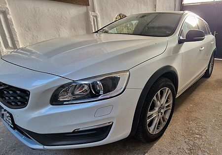 Volvo V60 CC V60 Cross Country D4 AWD Geartronic Momentum...