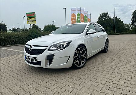 Opel Insignia Sports Tourer OPC 2.8 V6 Turbo 4x4