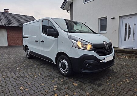 Renault Trafic , Standheizung, AHK, Sortimo, SitzHz.